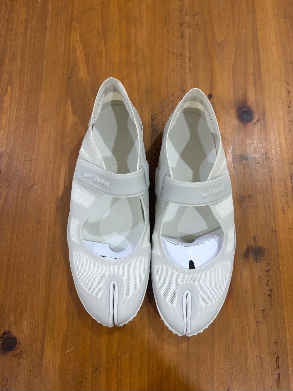 Nike Skims Rift Mesh Bone